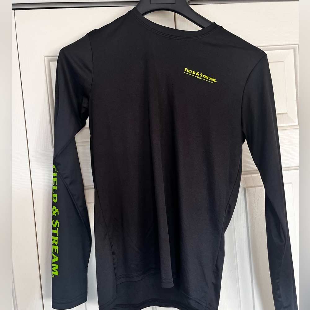 Boys XL field and stream graphic soft long sleeve, perfect condition